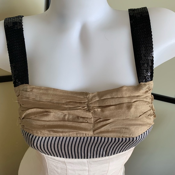 Women’s dress - Picture 2 of 7